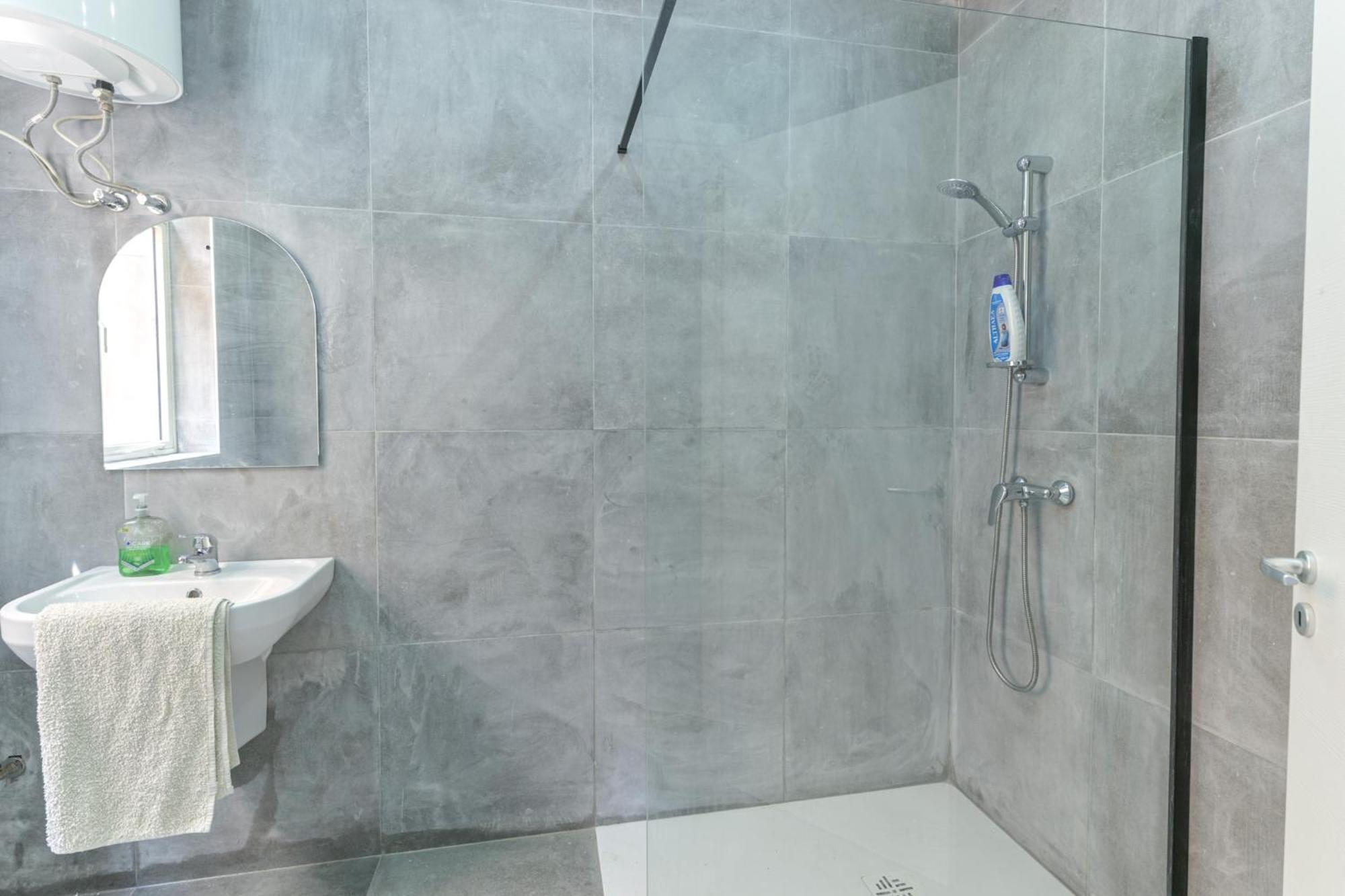 New 1 Bedroom Apartment In Valletta City Centre With Terrace And Views Luaran gambar